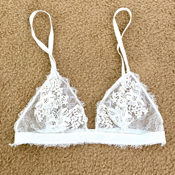Lace bra size small (34B) - Picture 2 of 11
